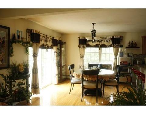 19 Seattle St, Worcester, MA 01605 photo 6