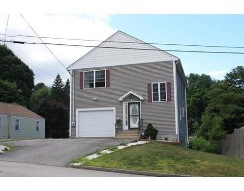 19 Seattle St, Worcester, MA 01605 photo 2