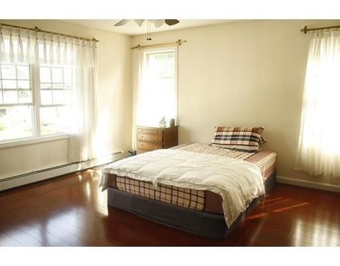 19 Seattle St, Worcester, MA 01605 photo 16
