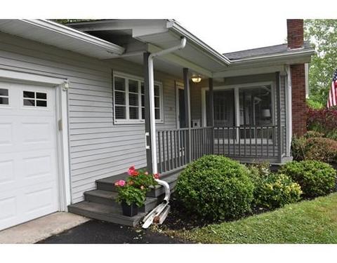 55 Highland St, Webster, MA 01570 photo 4