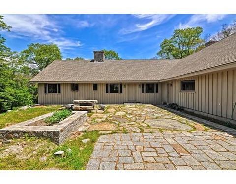 80 Quarry St, Gloucester, MA 01930 photo 4