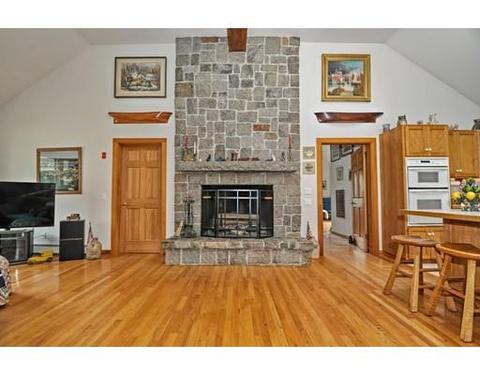 80 Quarry St, Gloucester, MA 01930 photo 6