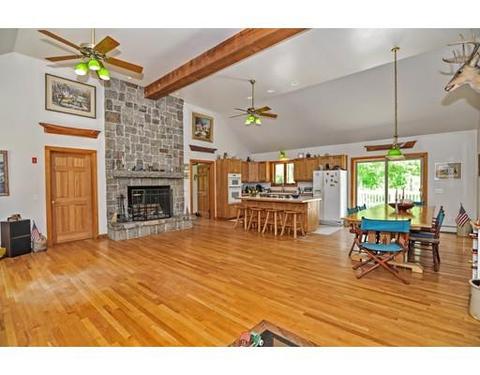 80 Quarry St, Gloucester, MA 01930 photo 5