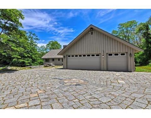 80 Quarry St, Gloucester, MA 01930 photo 3