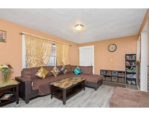 6 Hersam St, Stoneham, MA 02180 photo 4