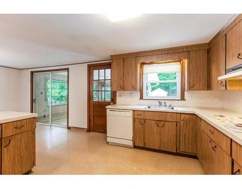 3 Lois Dr, Walpole, MA 02081 photo 9