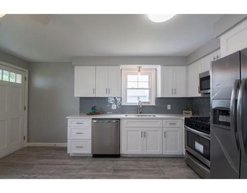 217 Field St, Fall River, MA 02721 photo 2