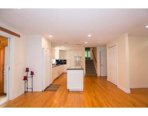 49 Fox St, Mansfield, MA 02048 photo 11