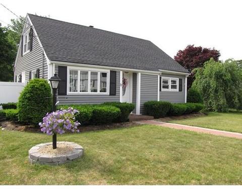 6 Irving St, Danvers, MA 01923 photo 1