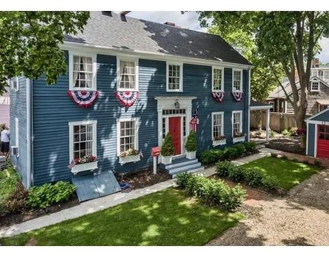 4 Selman St, Marblehead, MA 01945 photo 1