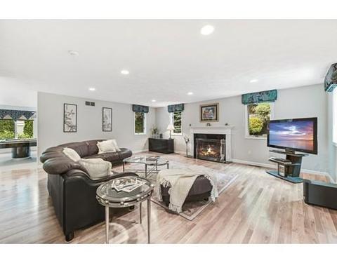 4 Yolande Rd, Marblehead, MA 01945 photo 12
