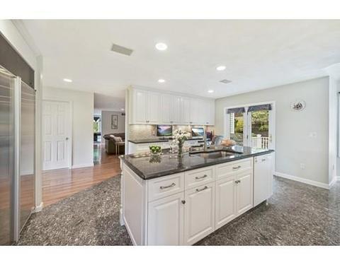 4 Yolande Rd, Marblehead, MA 01945 photo 6