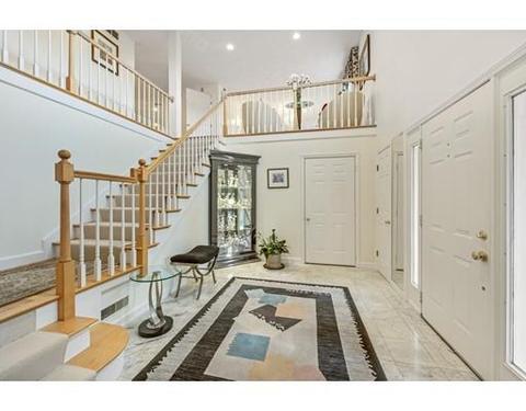 4 Yolande Rd, Marblehead, MA 01945 photo 2