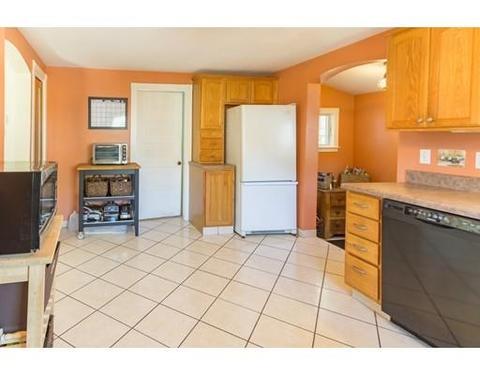 16 Wheeler St, Gloucester, MA 01930 photo 6