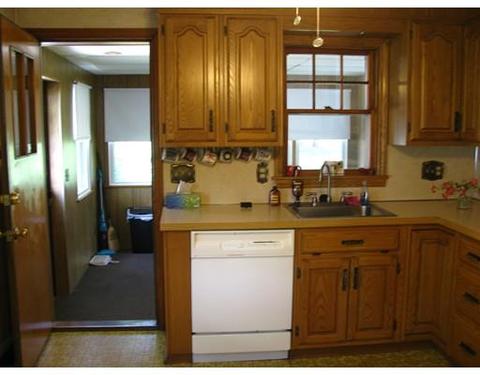 32 Hamlet St, Springfield, MA 01104 photo 7