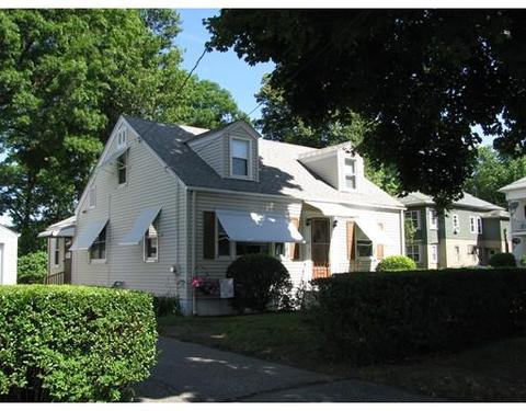 32 Hamlet St, Springfield, MA 01104 photo 2