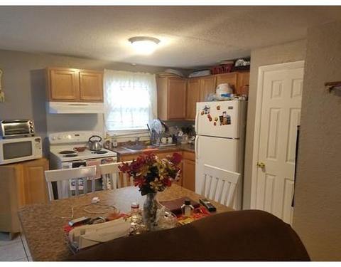 48 Campechi St, Springfield, MA 01104 photo 4