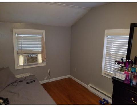 48 Campechi St, Springfield, MA 01104 photo 13