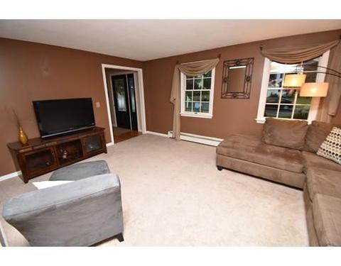 27 Golden Dr, Easthampton, MA 01027 photo 9