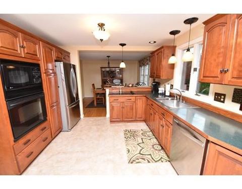 27 Golden Dr, Easthampton, MA 01027 photo 5