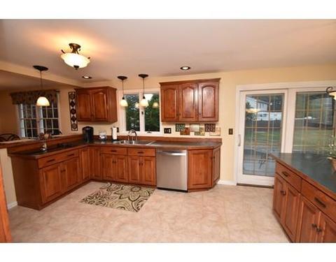 27 Golden Dr, Easthampton, MA 01027 photo 8
