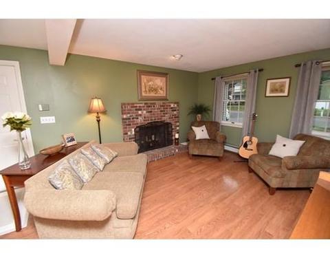 27 Golden Dr, Easthampton, MA 01027 photo 11