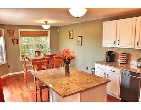51 Ledgecrest Dr, Worcester, MA 01603 photo 3