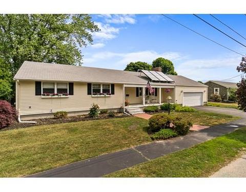22 Mount Carmel Rd, Danvers, MA 01923 photo 2