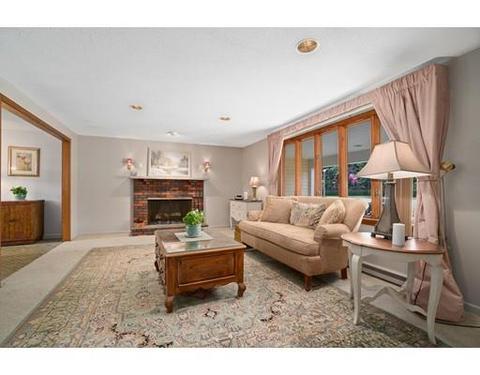 22 Mount Carmel Rd, Danvers, MA 01923 photo 8