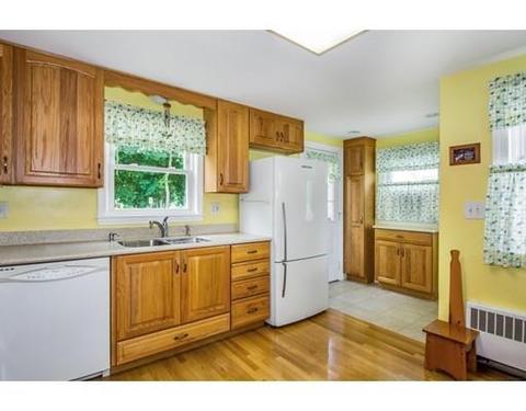 35 Willard St, Dedham, MA 02026 photo 3