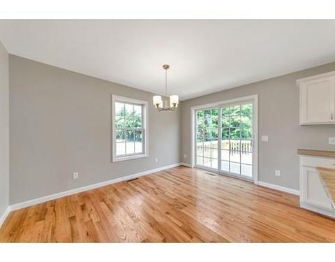 246 Naismith St, Springfield, MA 01104 photo 5