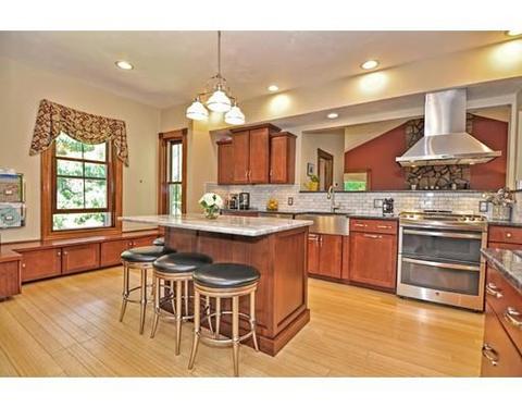 29 N Main St, Upton, MA 01568 photo 4