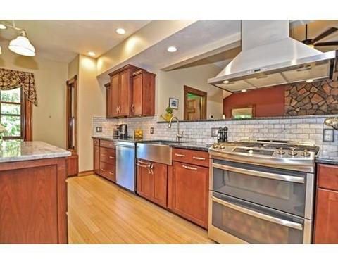 29 N Main St, Upton, MA 01568 photo 8