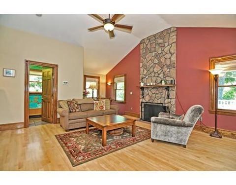29 N Main St, Upton, MA 01568 photo 11