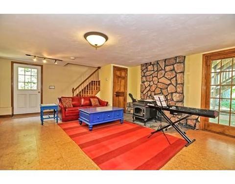 29 N Main St, Upton, MA 01568 photo 18