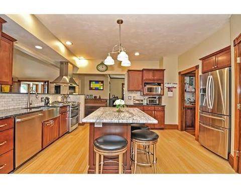 29 N Main St, Upton, MA 01568 photo 5