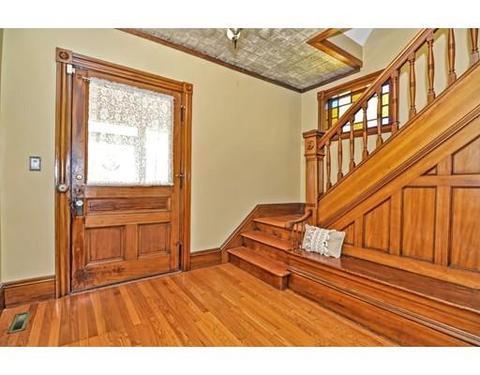29 N Main St, Upton, MA 01568 photo 2