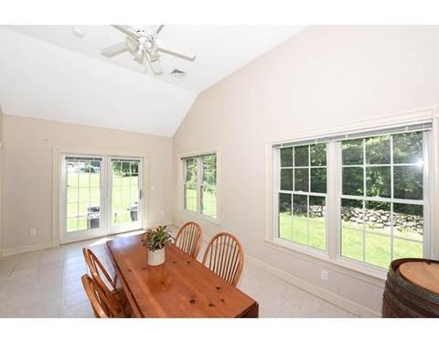 35 Valley St, Dunstable, MA 01827 photo 9