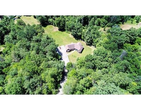 35 Valley St, Dunstable, MA 01827 photo 3