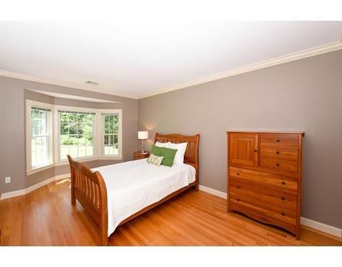 35 Valley St, Dunstable, MA 01827 photo 7