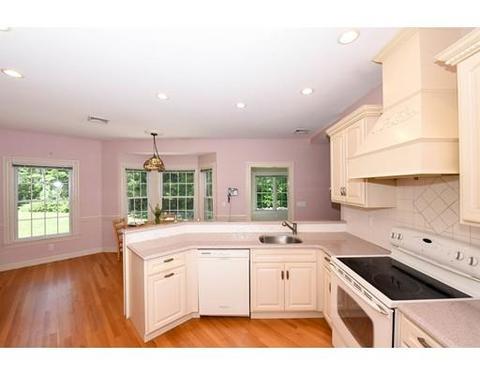 35 Valley St, Dunstable, MA 01827 photo 12