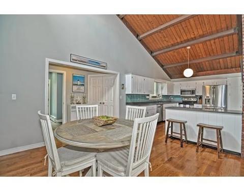 252 Baker St, Walpole, MA 02081 photo 5