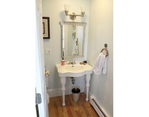 8 Chapel St #B, Gloucester, MA 01930 photo 11