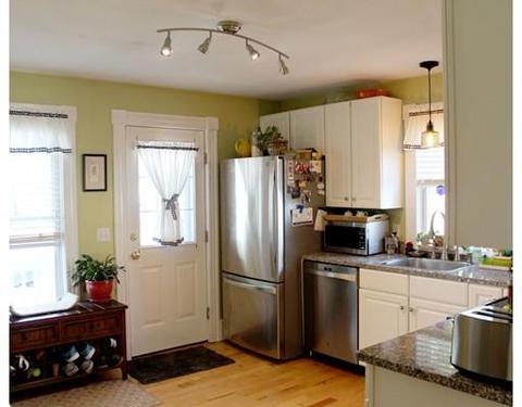 8 Chapel St #B, Gloucester, MA 01930 photo 5