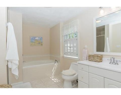 4 Old Planters Rd, Beverly, MA 01915 photo 16