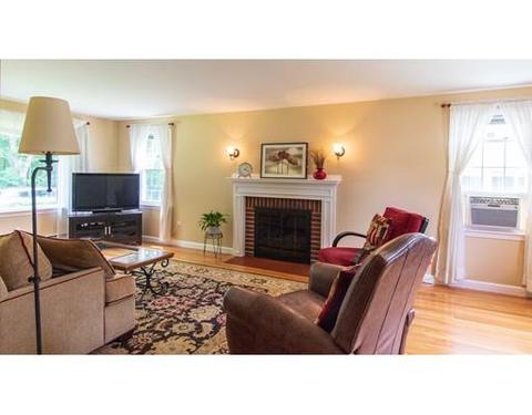 36 Circle Dr, Framingham, MA 01702 photo 5