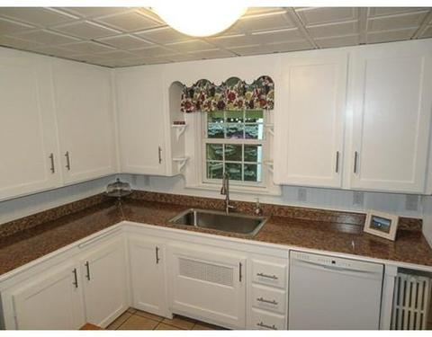 32 Rollinson Rd, Worcester, MA 01606 photo 5
