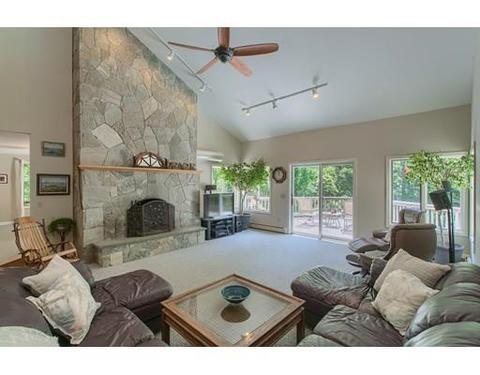 43 Goodhue Rd, Windham, NH 03087 photo 4