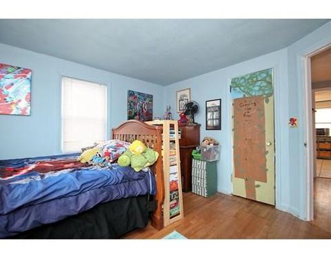 136 Harkness Ave, Springfield, MA 01118 photo 17