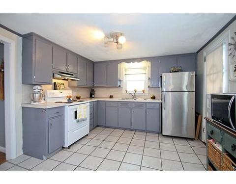 136 Harkness Ave, Springfield, MA 01118 photo 11